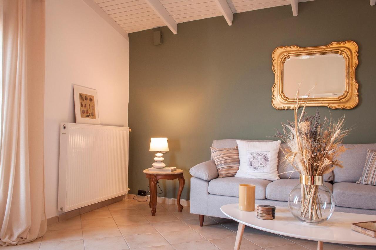 Adorable Country House With Sea & Church View! Kokkini Hani エクステリア 写真