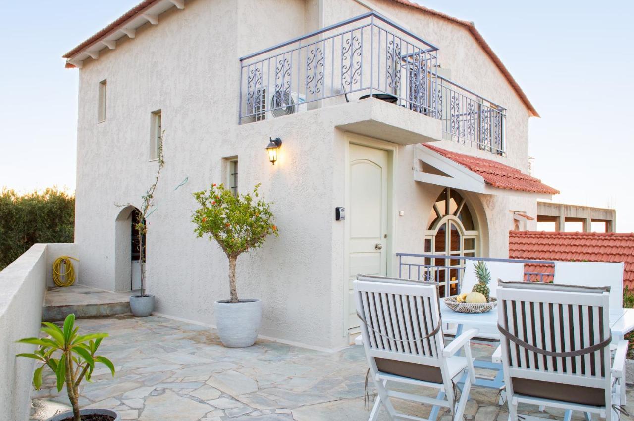 Adorable Country House With Sea & Church View! Kokkini Hani エクステリア 写真